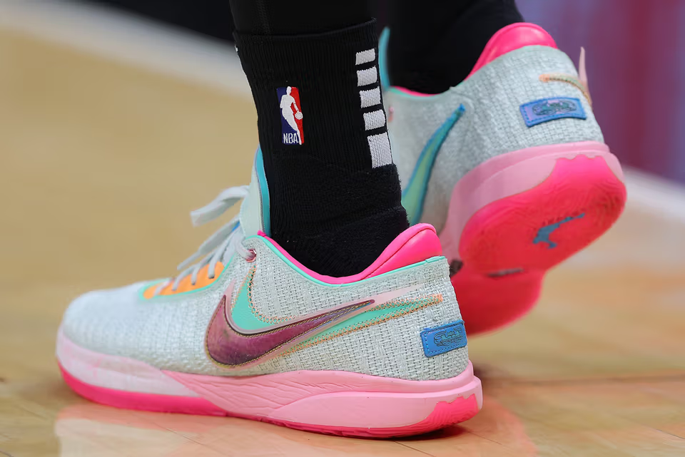 7 Reasons Why NBA Players Don't wear high-top shoes